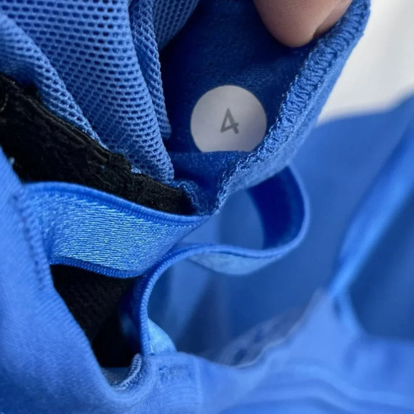 Lululemon Find Bliss tank top  porcelain blue 4 - Picture 7 of 16